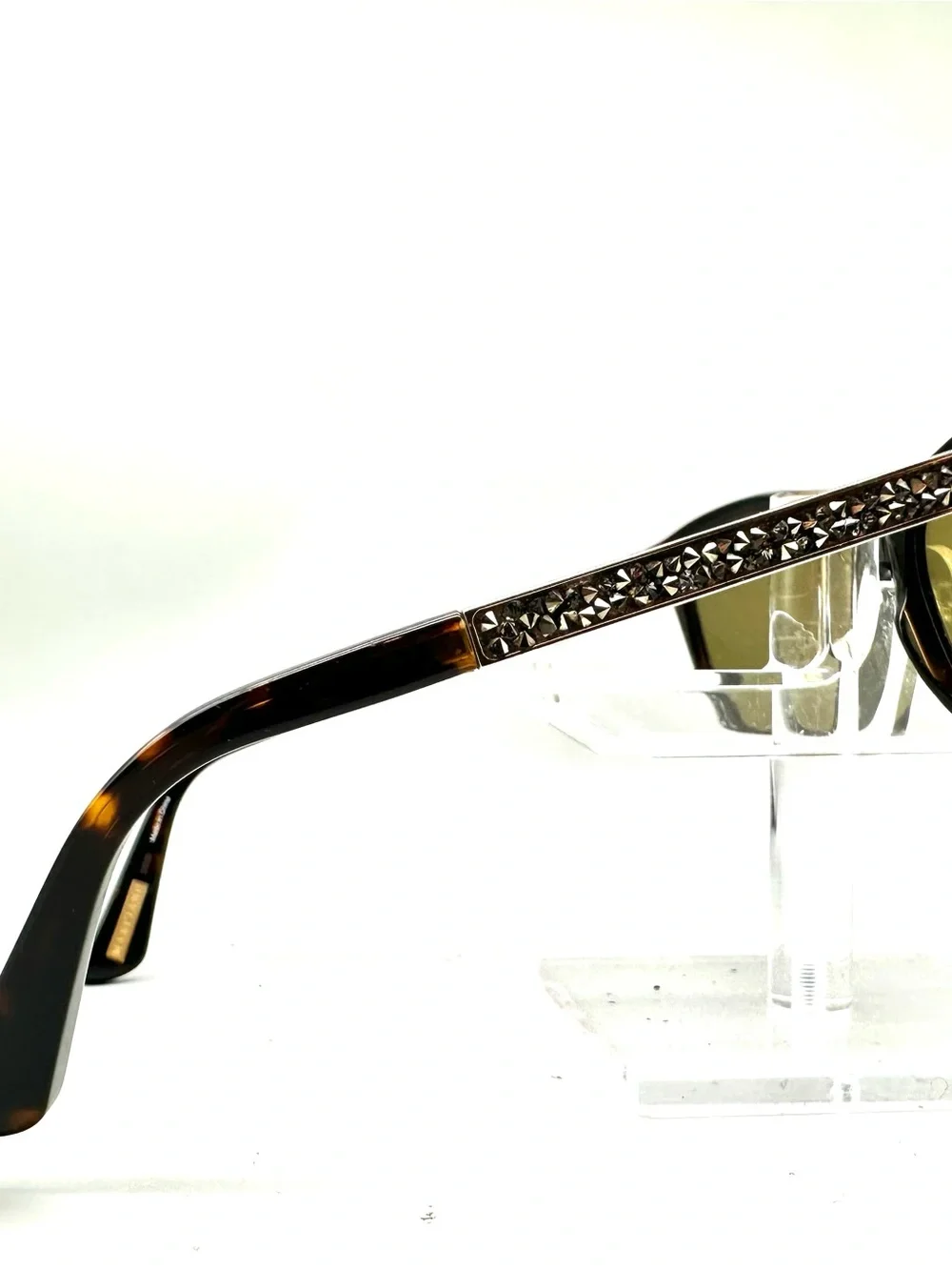 Guess by Marciano sleek oval